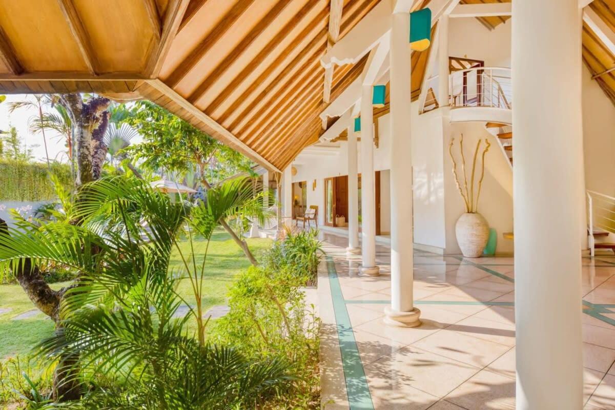 Manhattan - Luxurious 4 Bdr Villa, Huge Pool Villa *