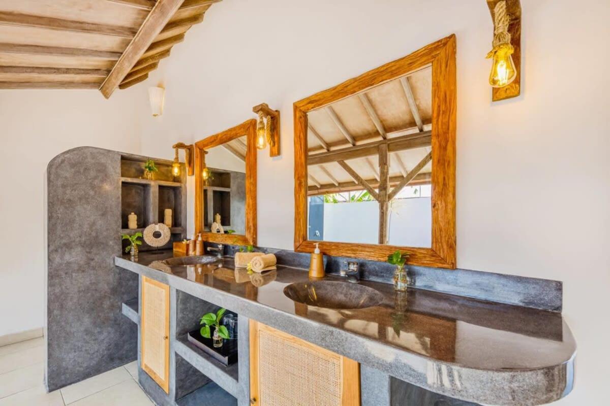 Manhattan - Luxurious 4 Bdr Villa, Huge Pool Villa Seminyak (Bali)