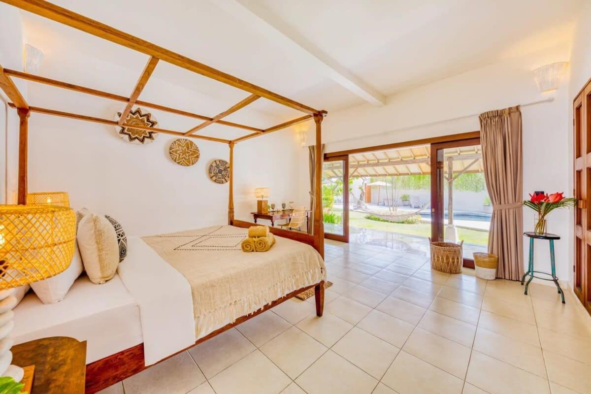 Villa Manhattan - Luxurious 4 Bdr Villa, Huge Pool *