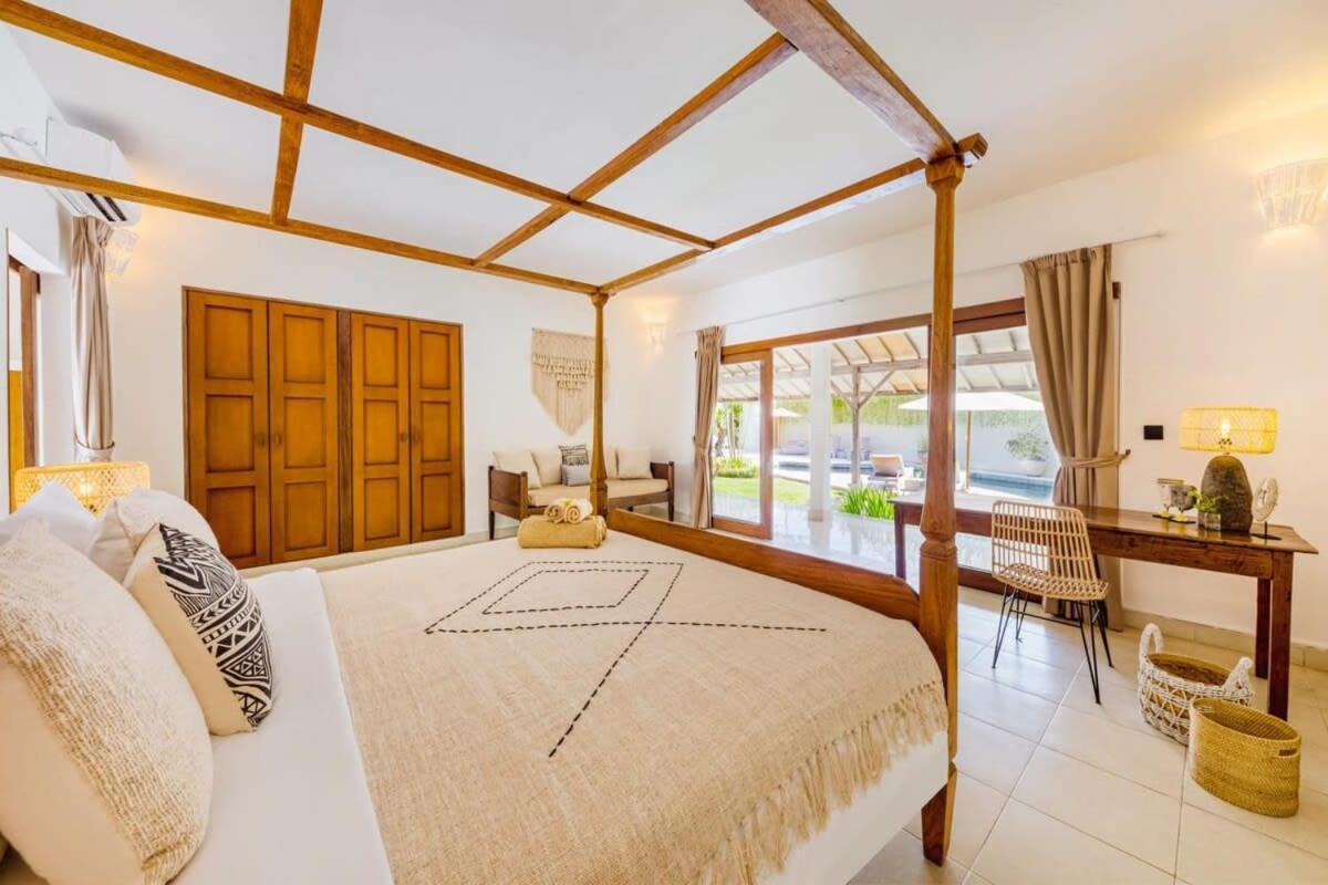Manhattan - Luxurious 4 Bdr Villa, Huge Pool * Seminyak (Bali)