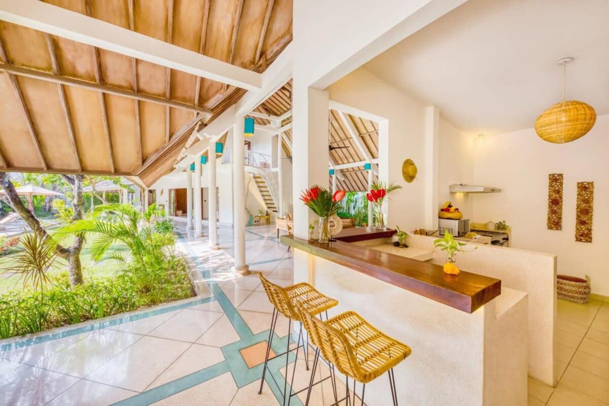 Manhattan - Luxurious 4 Bdr Villa, Huge Pool Villa